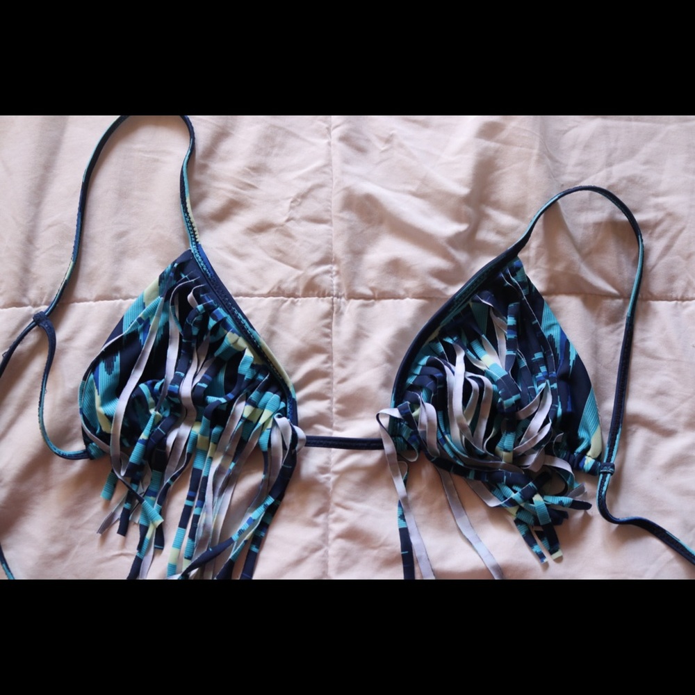 ACACIA SWIMWEAR MONTAUK TOP IN BLUE CANTIK